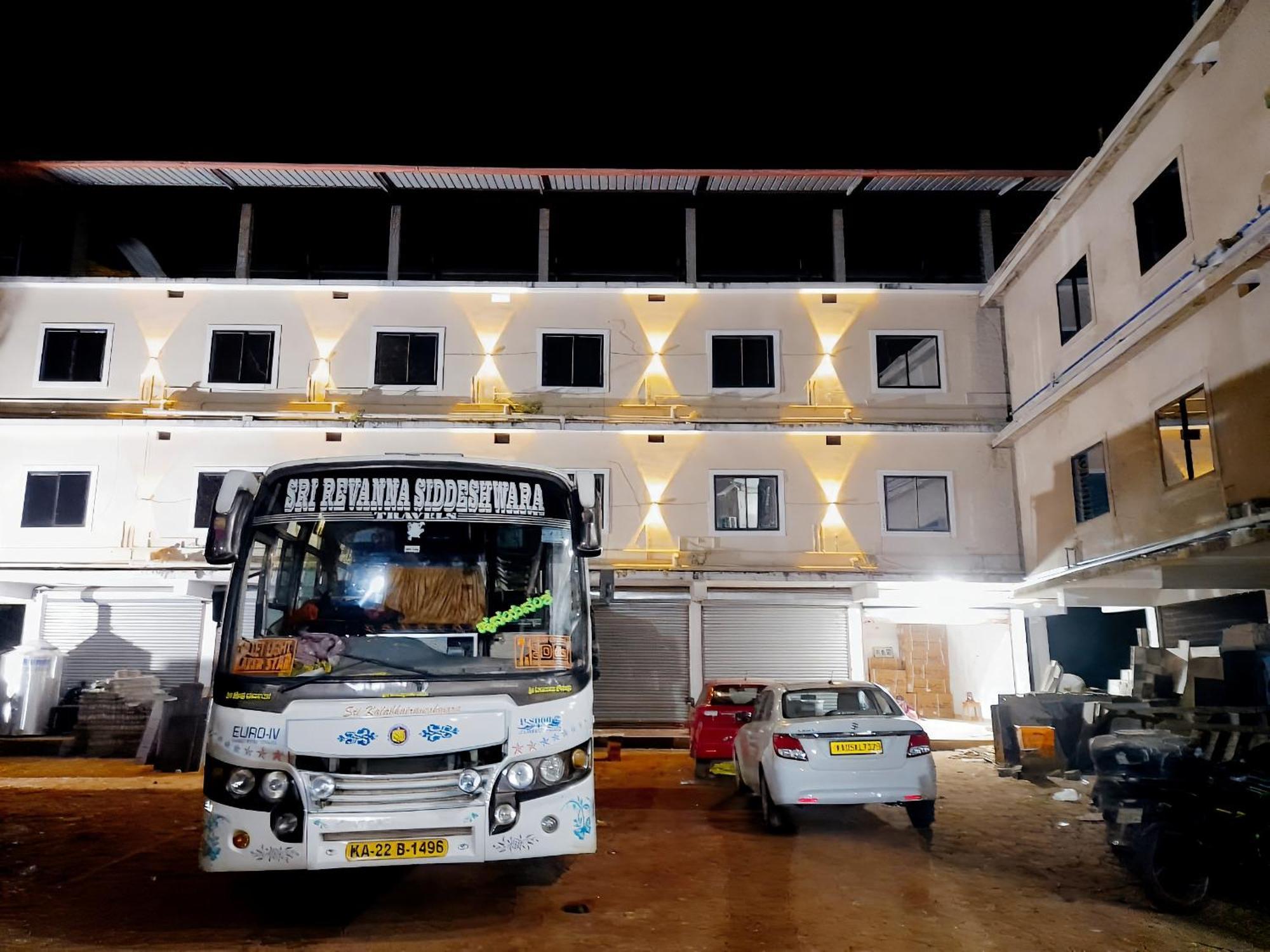 Kamath Inn Māvalli Zewnętrze zdjęcie